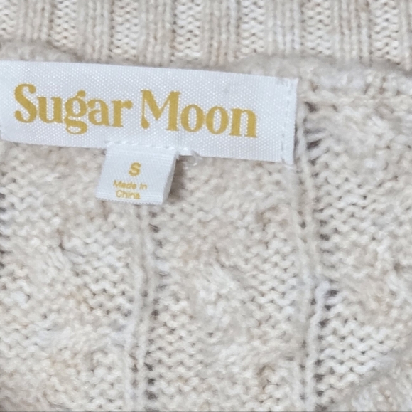 Sugar Moon 3D Hearts Cream Knit Cardigan - Picture 3 of 6